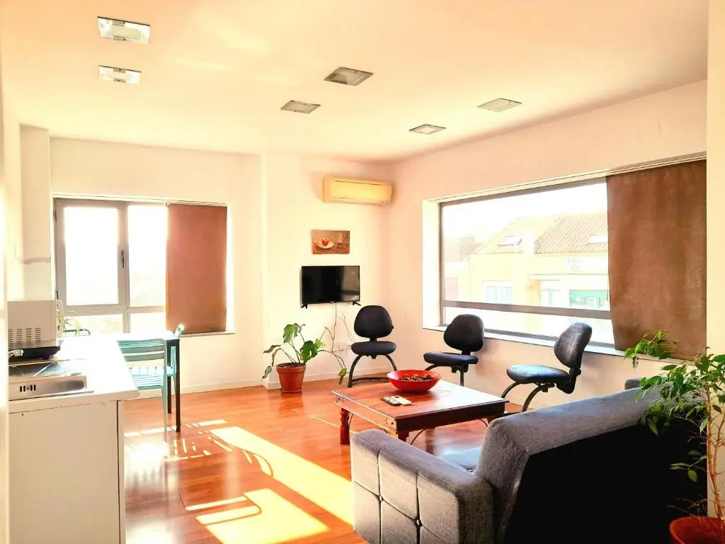 TOLETUM low cost LOFTS duplex diafanos o 2dormitorios PARKING Municipal Gratis al aire libre a 100m