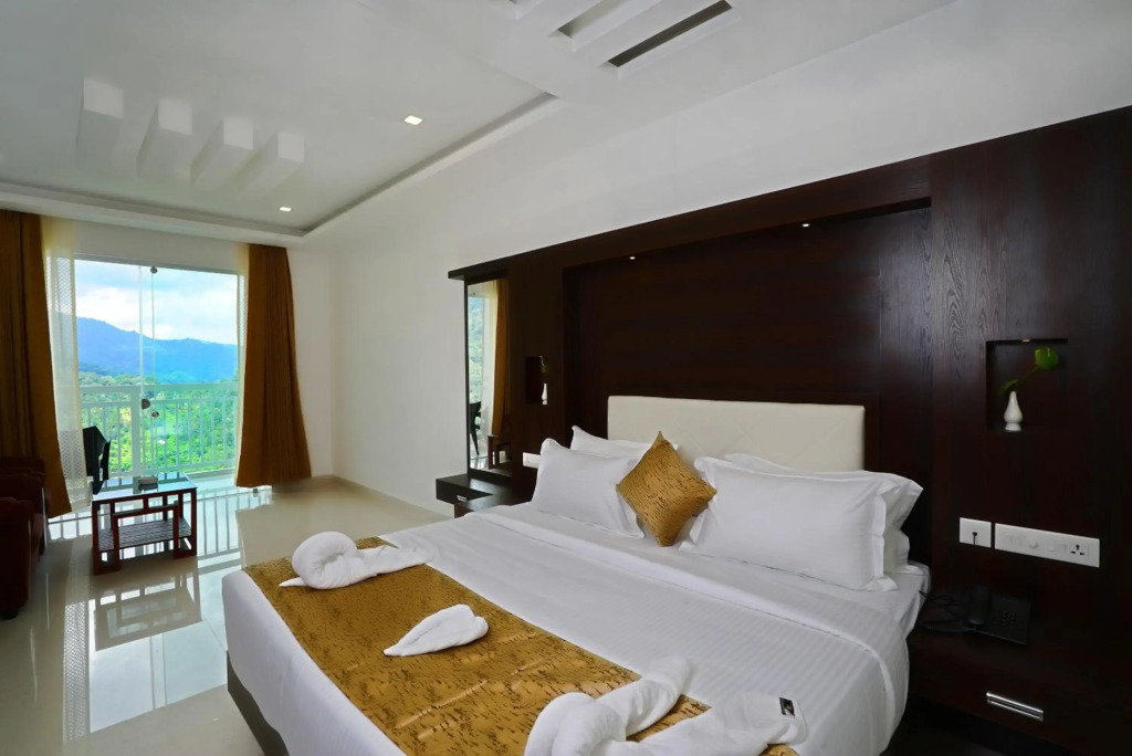 Moonline Resort