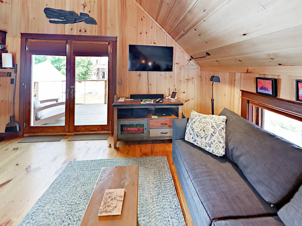 The Coal Shack Harborfront Studio by RedAwning
