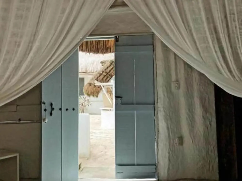 Playa Mambo Eco Cabanas