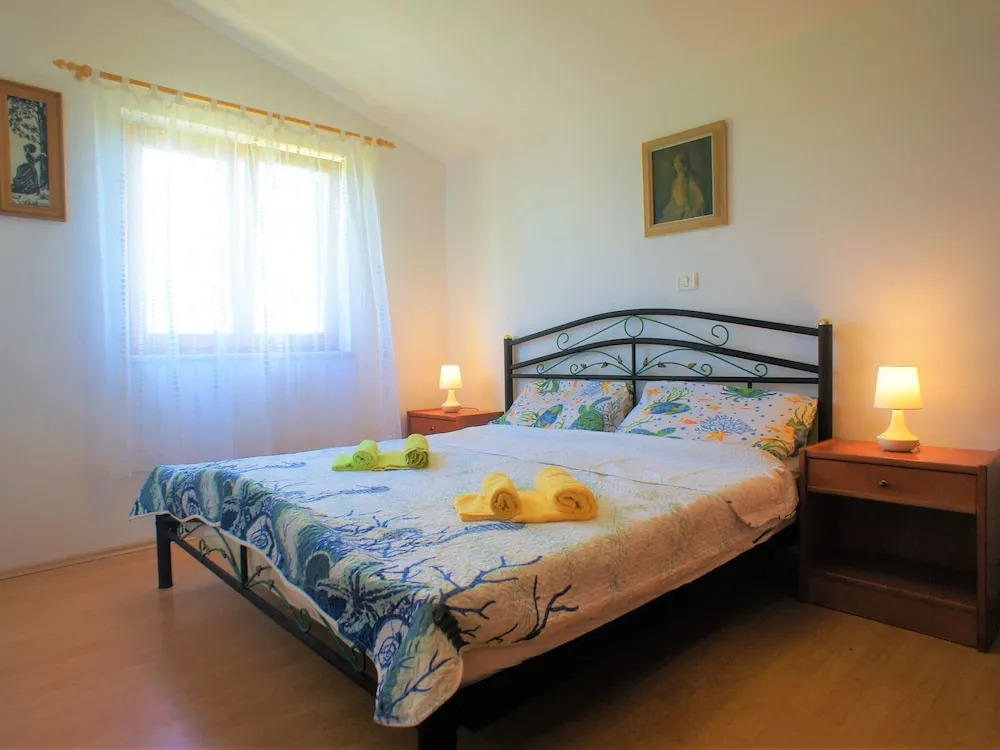 Charming Holiday Home in Pula With Fenced Garden