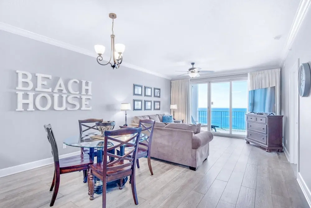 Twin Palms 1701