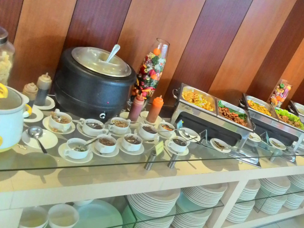 V Hotel Tebet