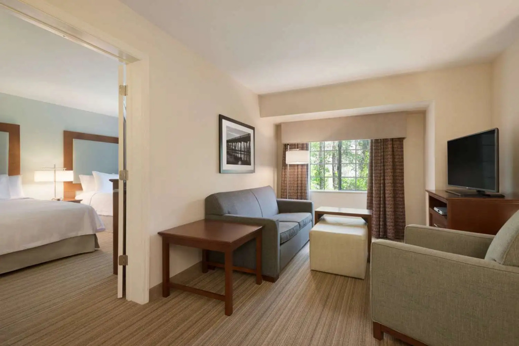 Homewood Suites Jacksonville Deerwood Park