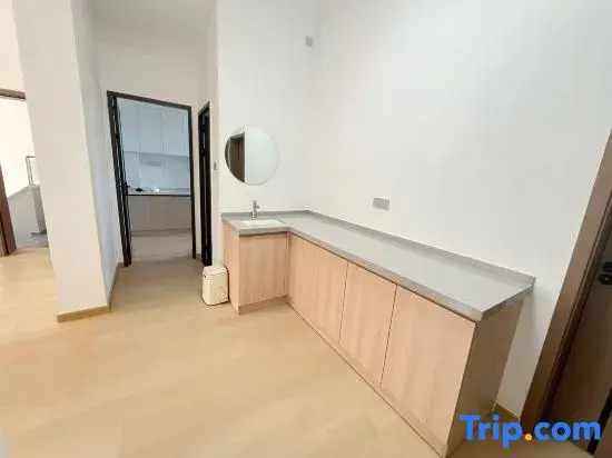 Zhuhai Huban Shanse Homestay (Riyuebei)