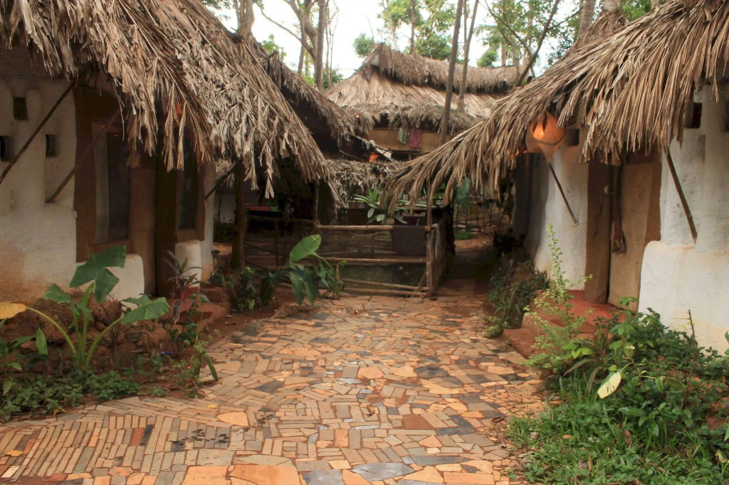 Saraya Art Cafe B&B