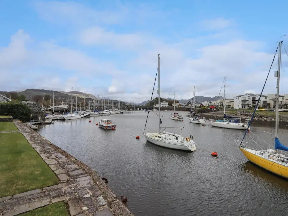 9 Oakley Wharf