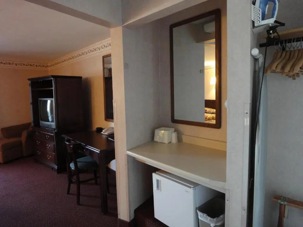 Hyannis Travel Inn