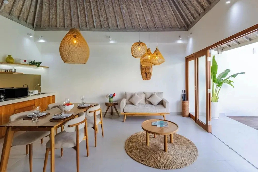 Villa Louna by Pertama Stay