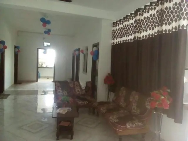 Goroomgo Shiv Ganga Guest House Varanasi