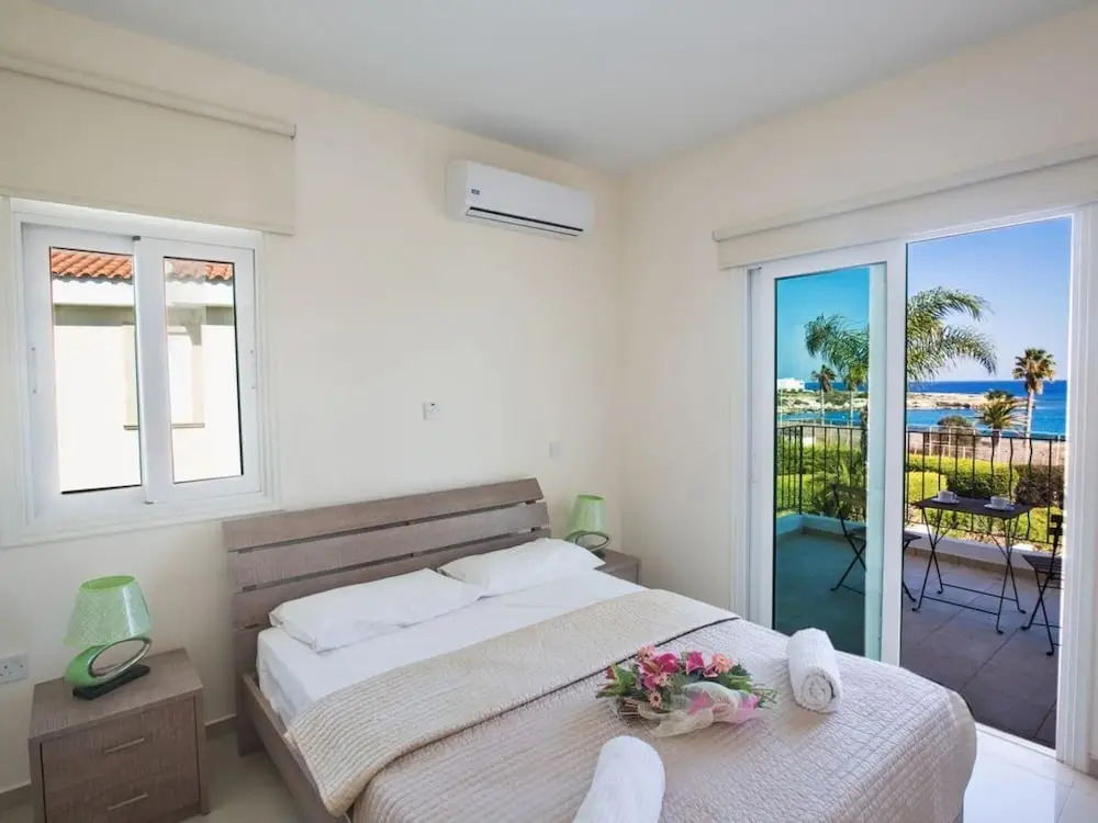 Villa Shaye AQ Me16