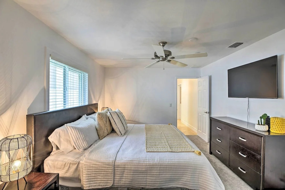 Luxe Waterfront Home w/ Pool & Dock in Cape Coral