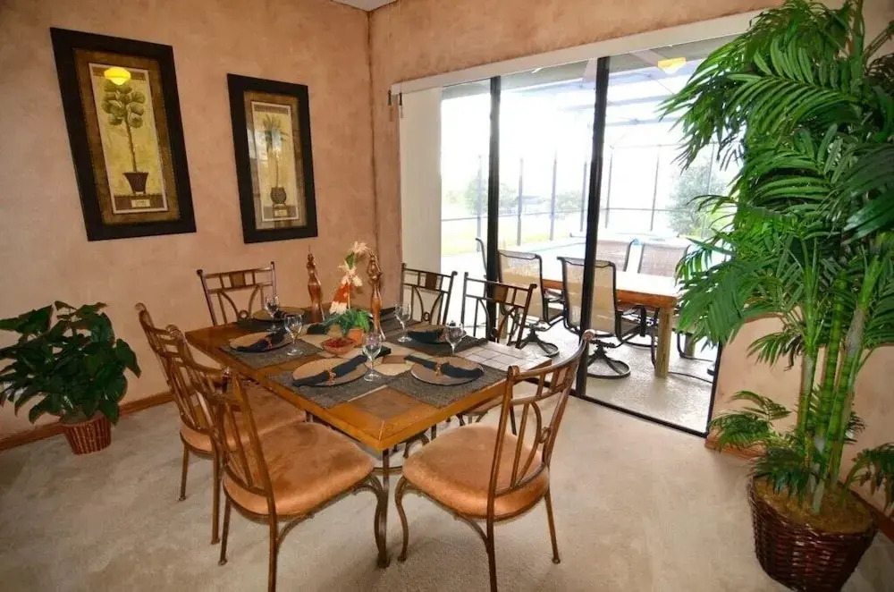 Legacy Park 5 Bedroom Villa by Redawning