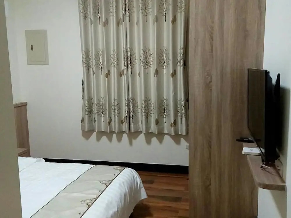 Bigger Guesthouse