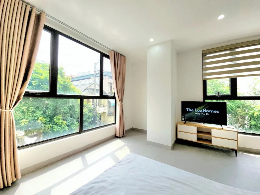 The LuxHomes Royal Apartment