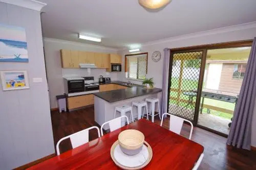 Breakaway, 11 Scott Street