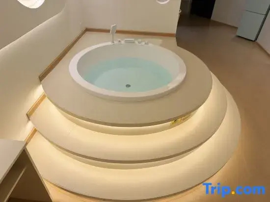 Yunzhi Homestay (Chaoyang Square Sanjie Liangxiang)