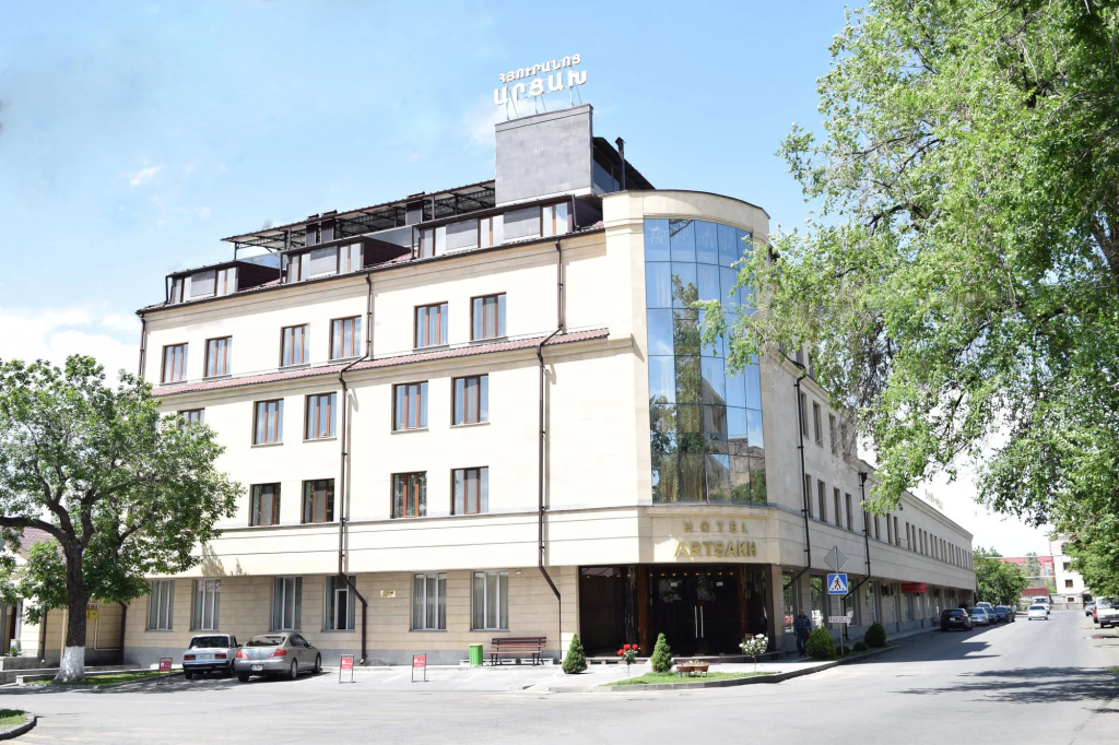 Отель Арцах