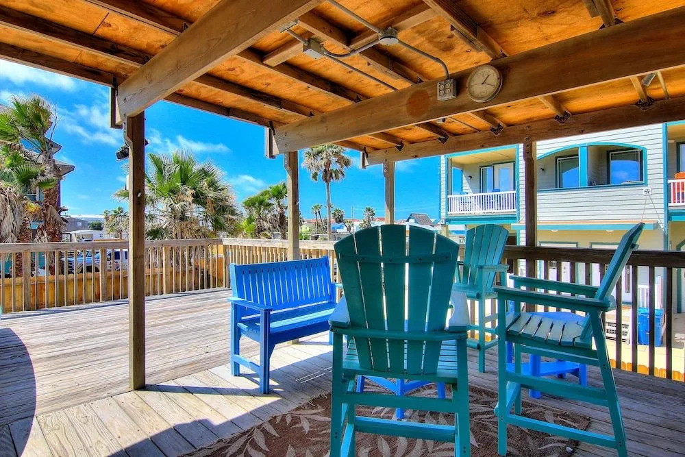 Salty Dawg Shores 2 Bedrooms 2 Bathrooms Home