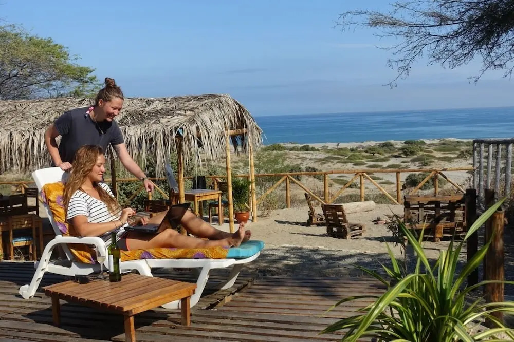 Biosfera Coworking Beach Hostel