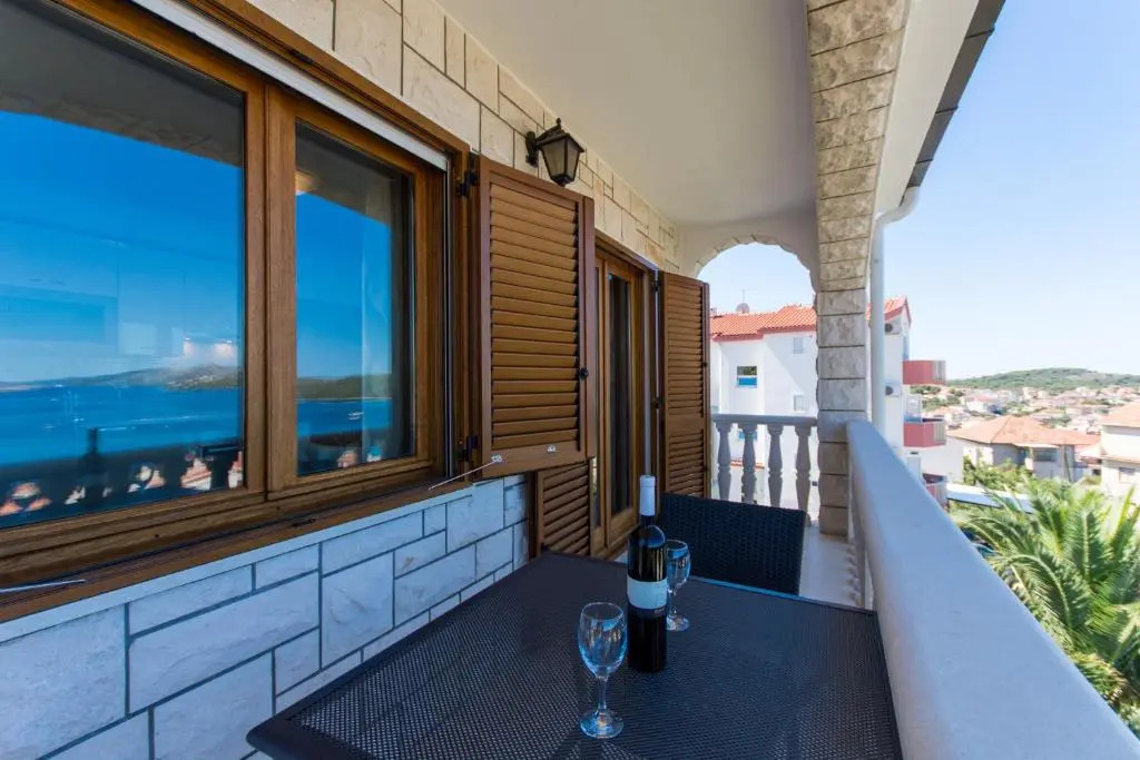 Apartments Bisera