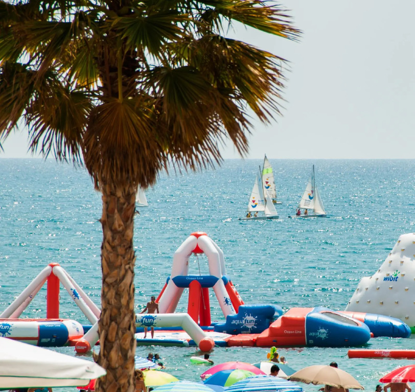 Wave Apartments