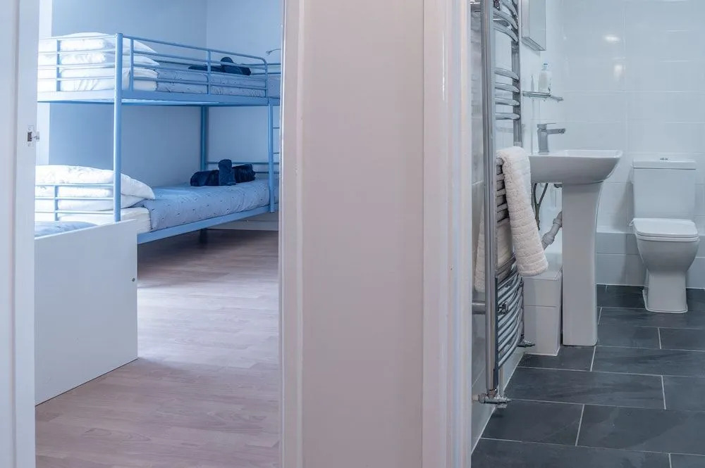 Starfish Apartment - 2 Bedroom Apartment - Tenby
