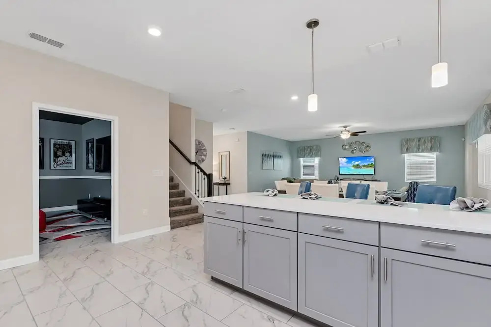 Family Friendly! 6bed 5Ba Villa with Pool
