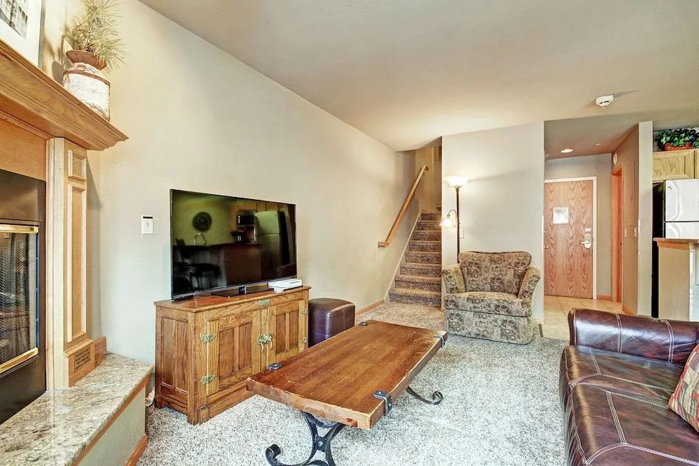 River Mtn Lodge W322