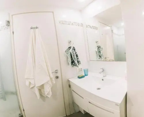 Luxury Neve Tsedek 3 Bdr Apartment
