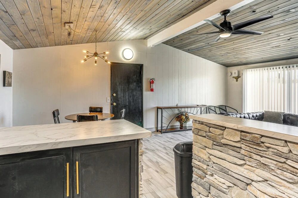 1 Mi to Main St Eats! Single-level Red Bluff Home
