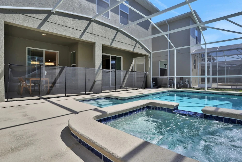 8946ptd- The Retreat At Championsgate 6 Bedroom Home by RedAwning