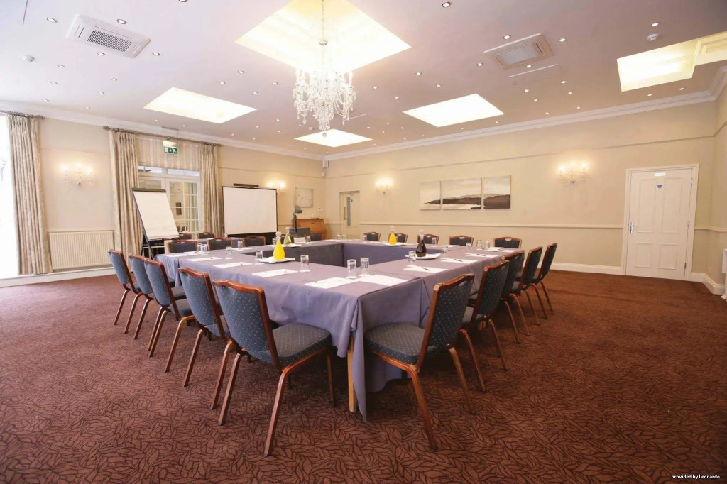 Forest Lodge Hotel