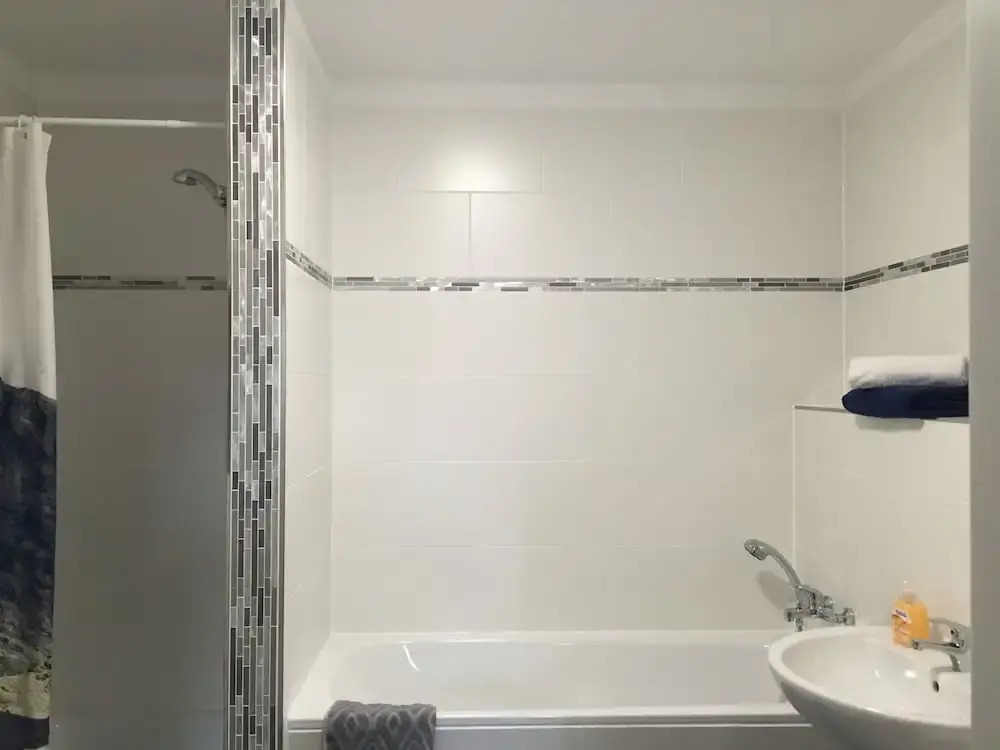Modern House Gehrden auf 2 Etagen, Nice Garten, Barbecue, Contactless Check-in, free parking