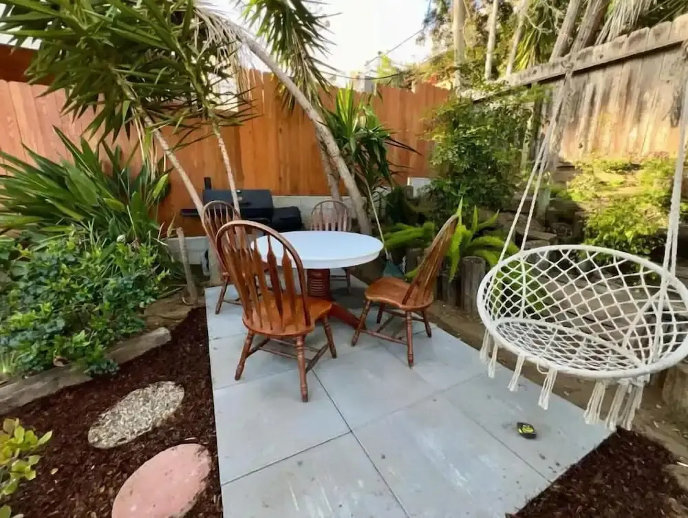 New Cozy Studio 2 Queen Beds, Kitchen Walk to Water