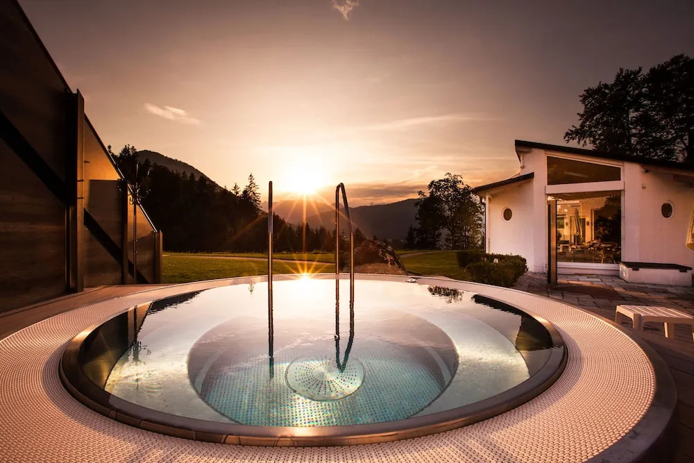 Alm- & Wellnesshotel Alpenhof