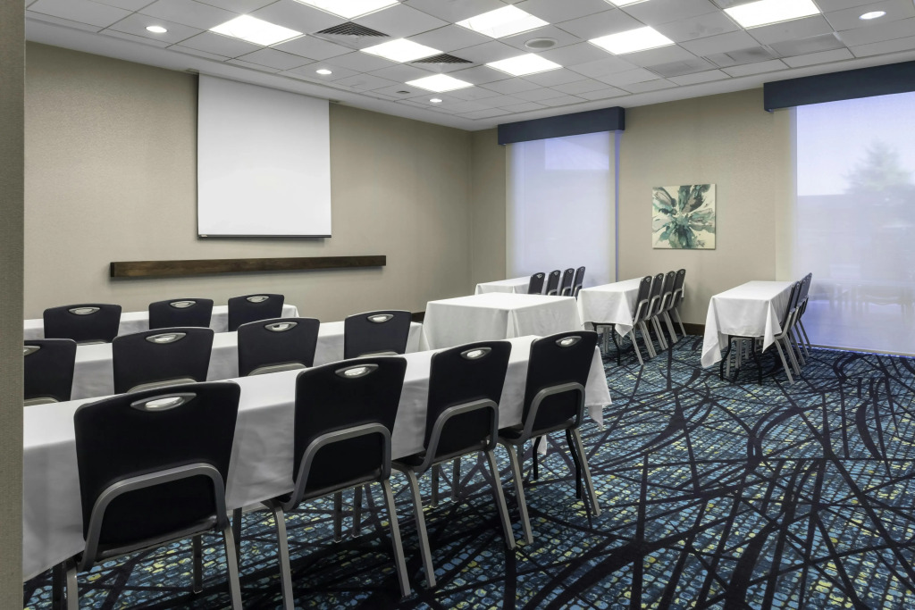 Homewood Suites by Hilton Phoenix Airport South