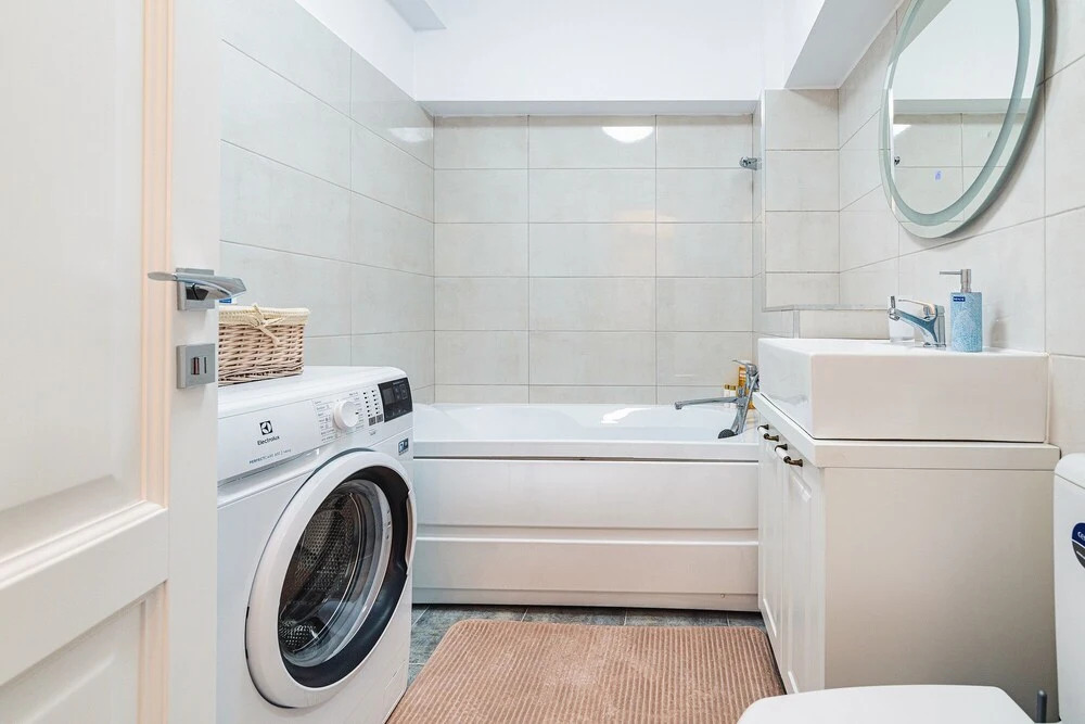 Stunning 2-bed/2 Bath Apartment in Bucuresti