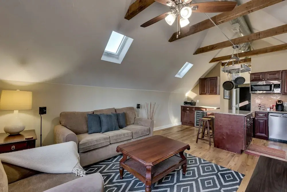 Bright & Lofty Bucktown 1BR by AllSet Turnover