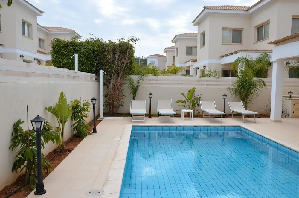 Anthorina Villa 13