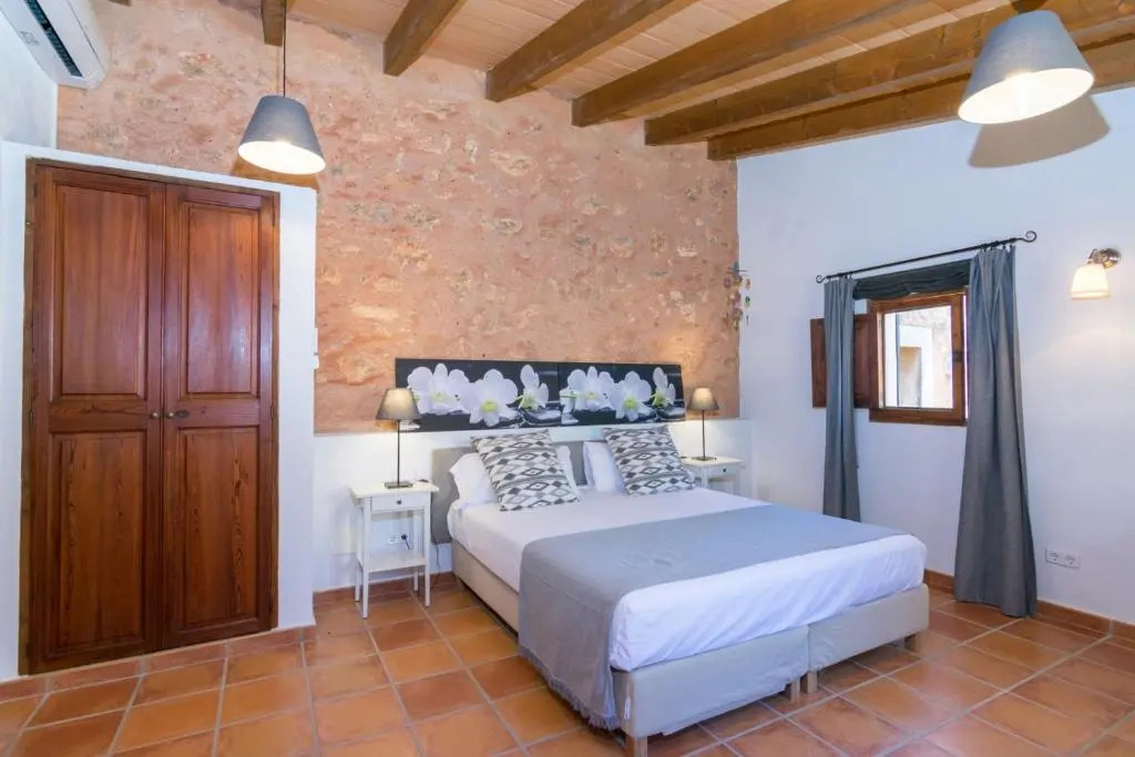 Preciosa casa con piscina a 1 Km de Santa Maria del cami