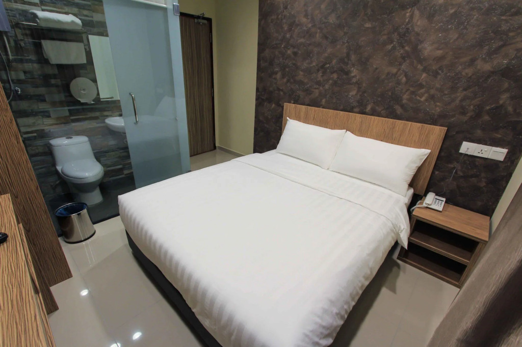 Era Plus Hotel
