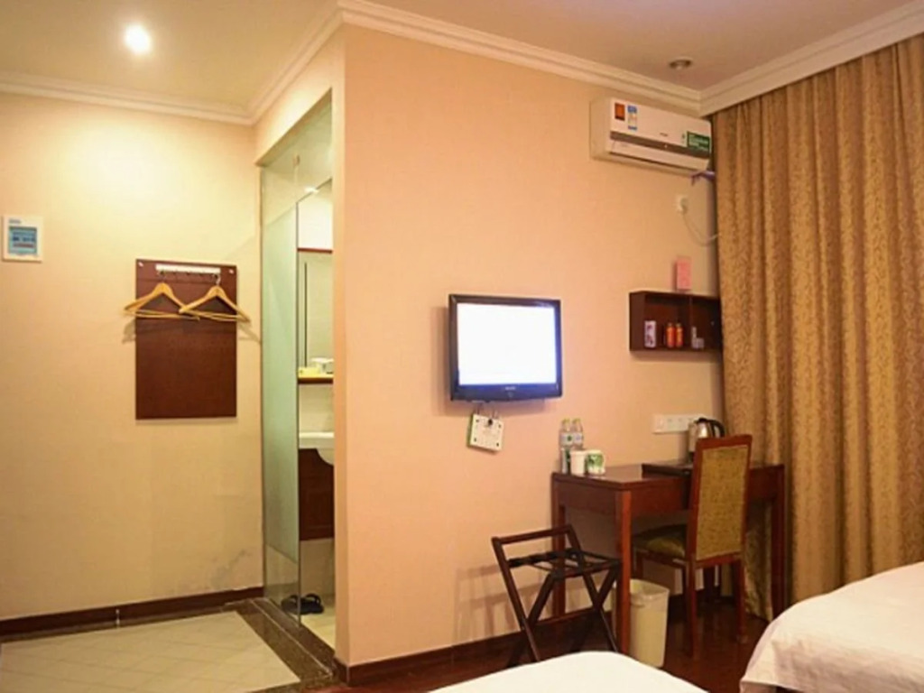 Greentree Inn Zhejiang Ningbo East Bus Station Express Hotel