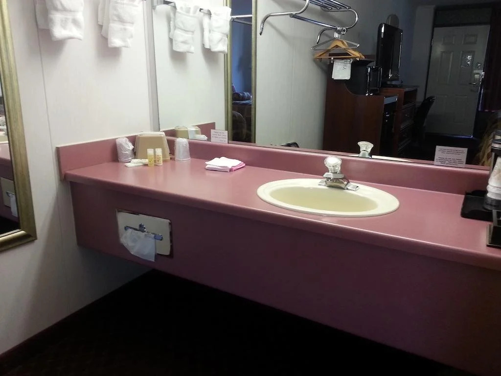 Branson Yellow Rose Inn and Suites
