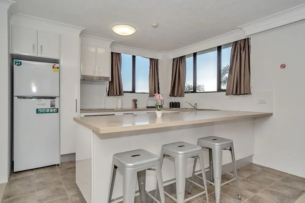 Terrific Location, Large 2BR, 2 Bath Apt