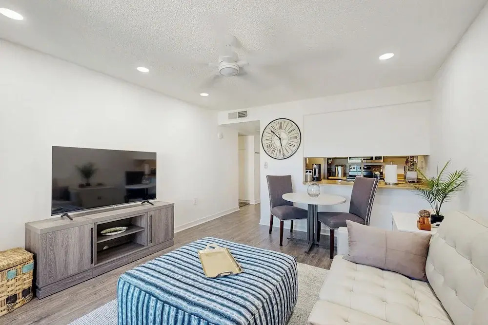 Mtn-view Balcony: Condo 6 Mi to Dtwn Phoenix