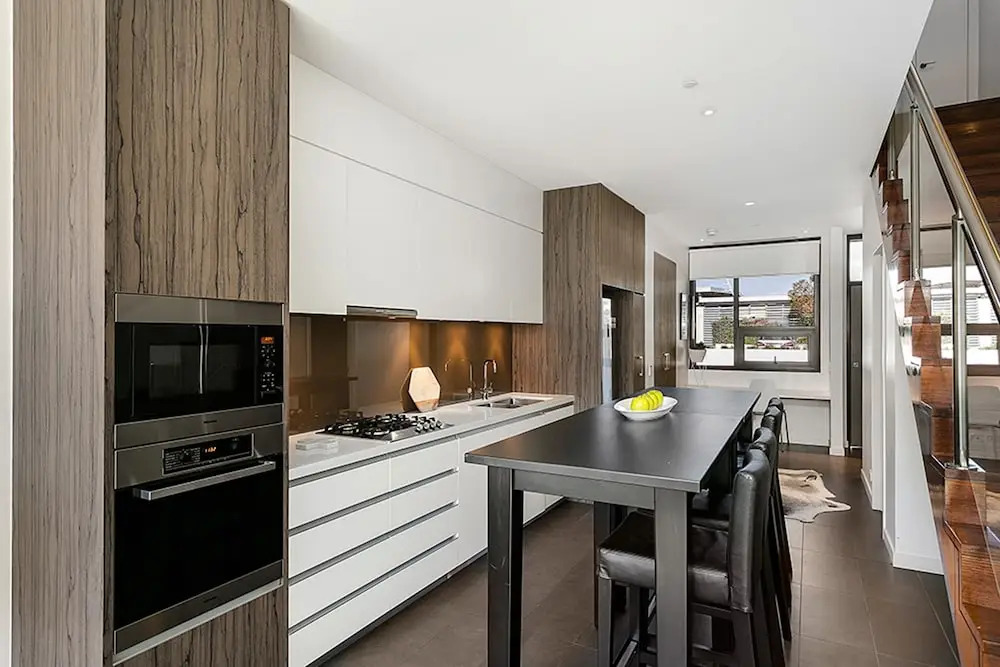 Melbourne Holiday Apartments South Wharf