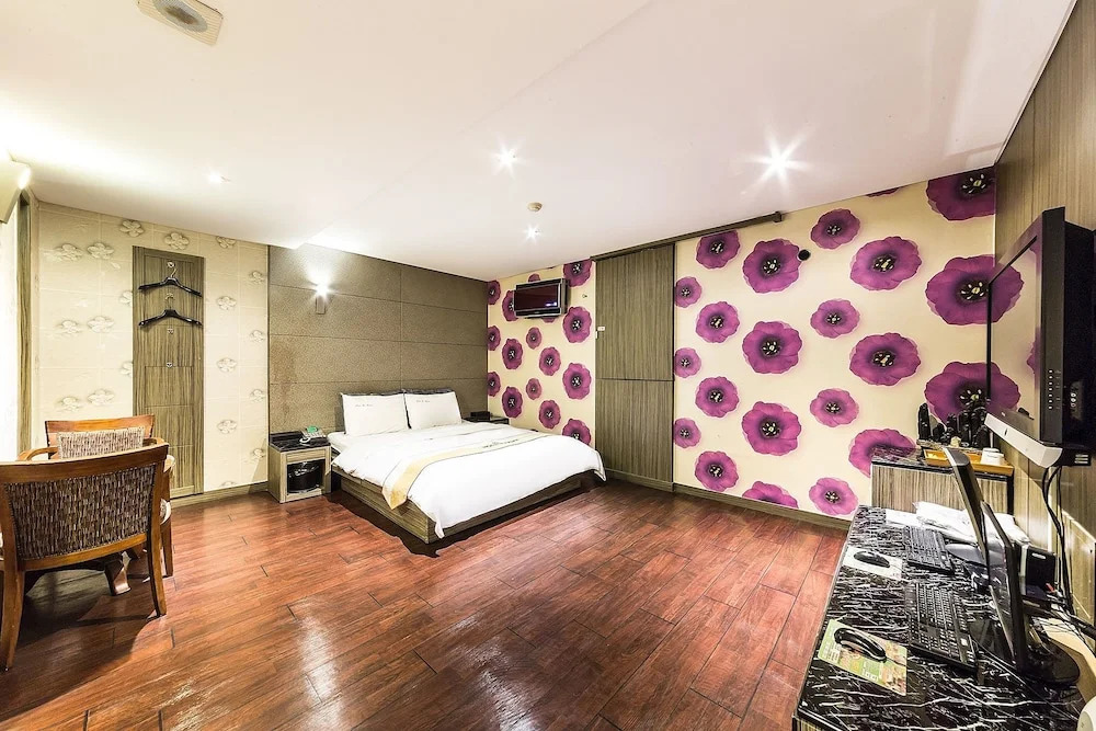 Motel Flower