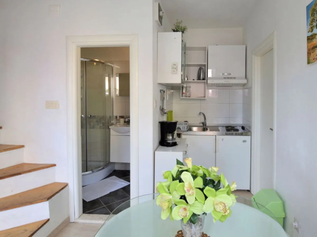 Apartment Klarić Ammoudi 26101