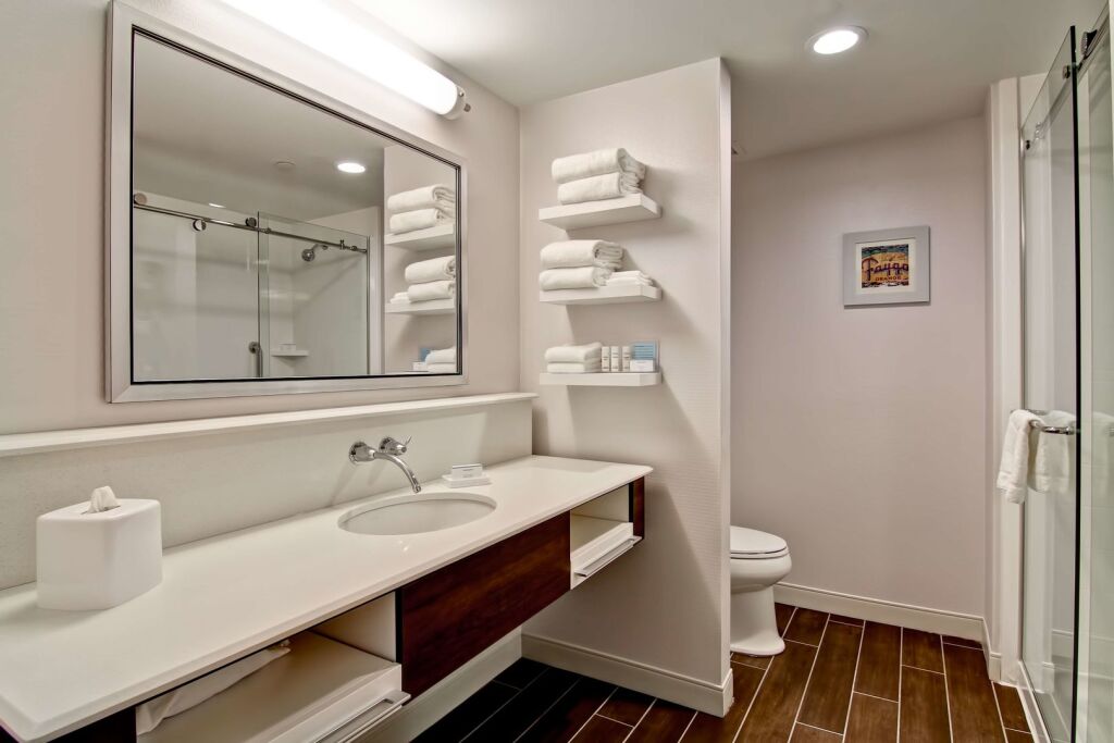 Hampton Inn & Suites Detroit/Troy